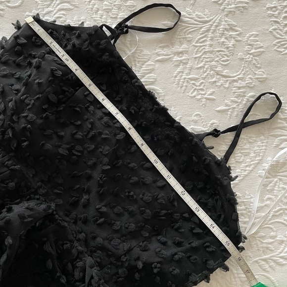 NWOT Lulu’s Flirting with You Black Tiered Pom Pom Midi Dress Small - Picture 9 of 11